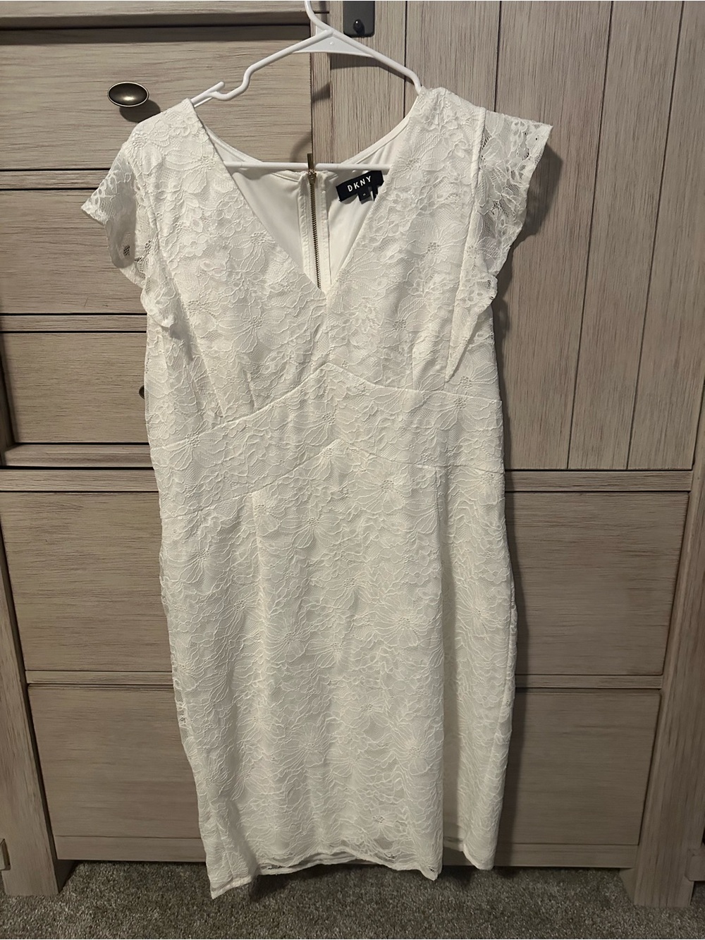 DKNY White Lace Cap-Sleeve Sheath Dress